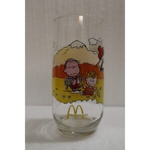 Vintage Peanuts Summer Camp Snoopy 1971 McDonald's‎ Glass United Features Schulz